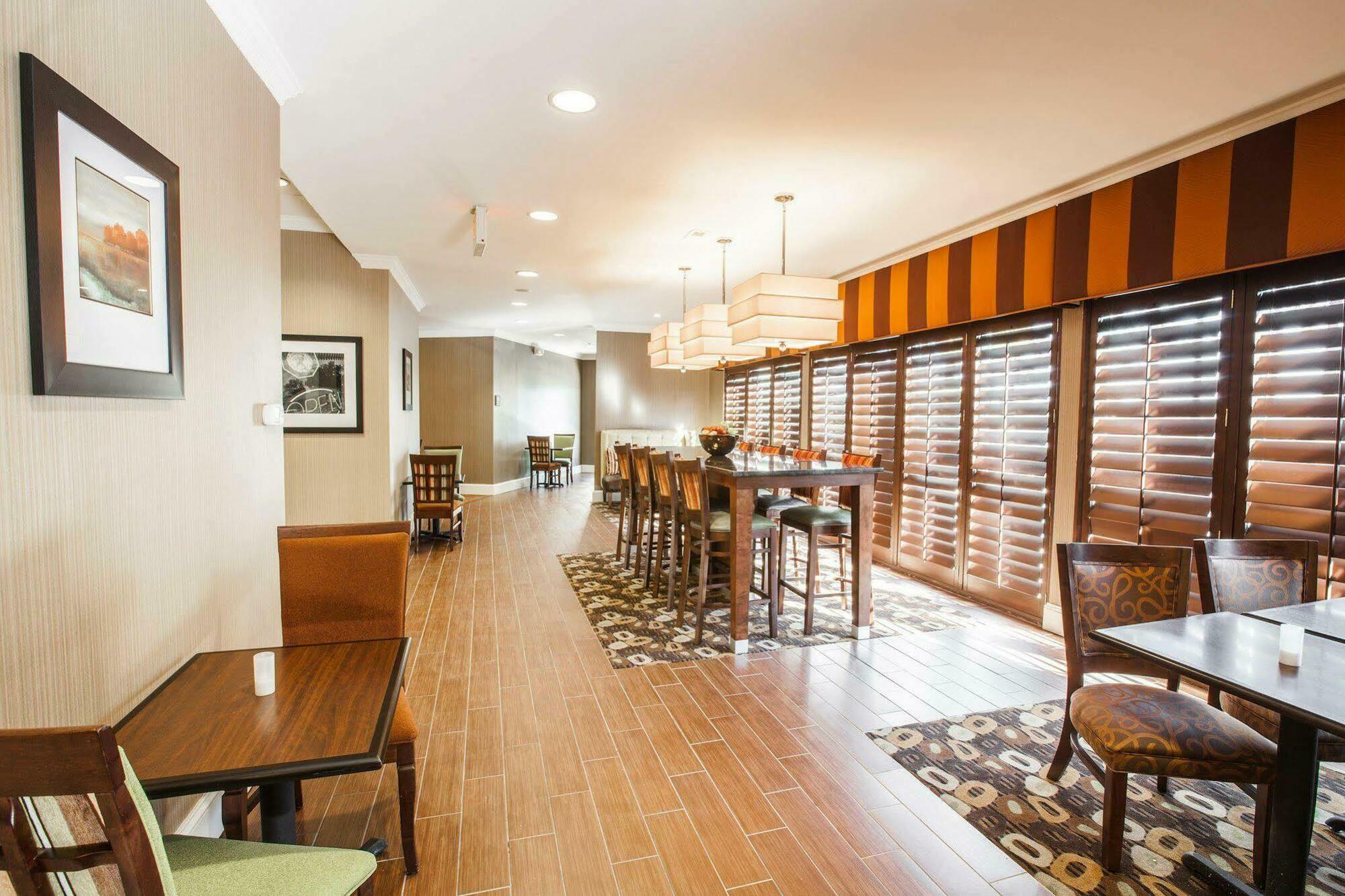 Hampton Inn Charleston North North Charleston Bagian luar foto